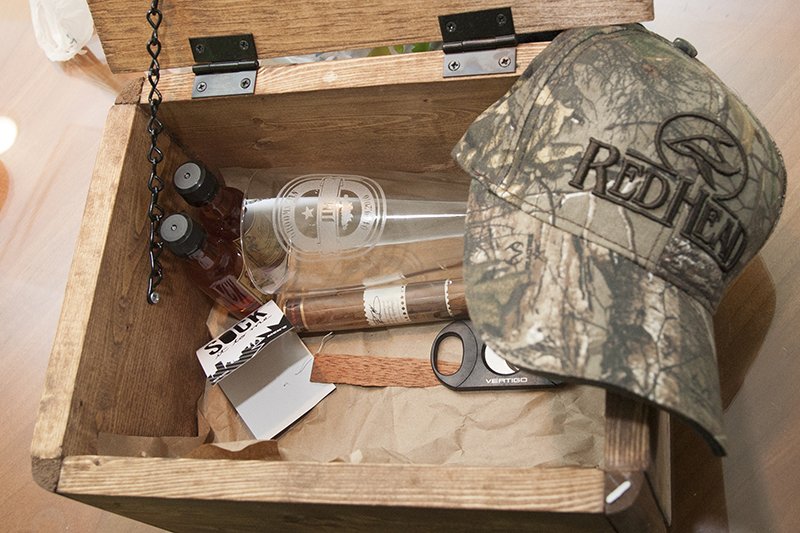 Gift box for groomsmen