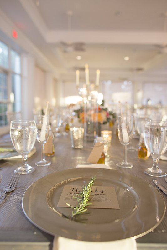 vintage chic wedding decor